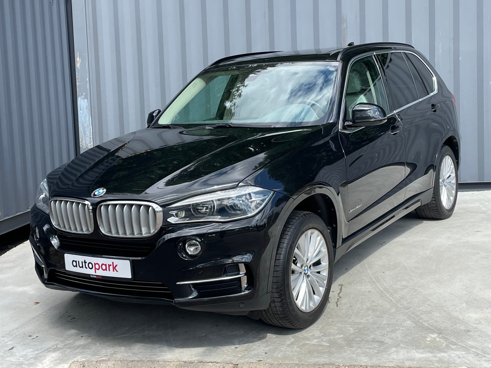 BMW X5 xDrive 40D — nuotrauka 1/29