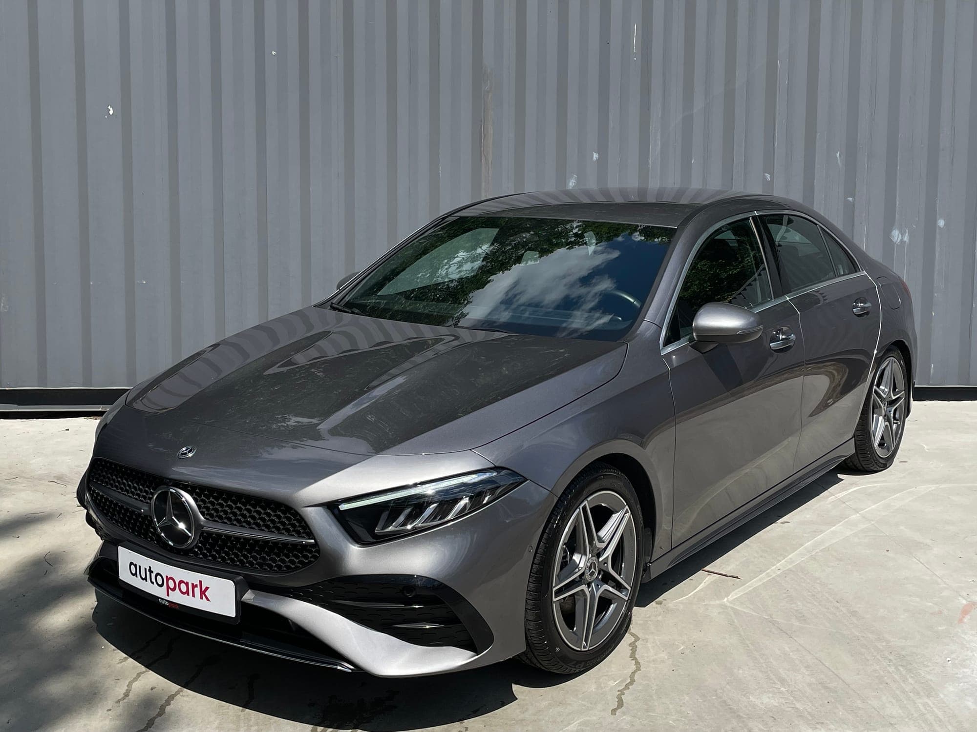 Mercedes-Benz A180 AMG — nuotrauka 1/15